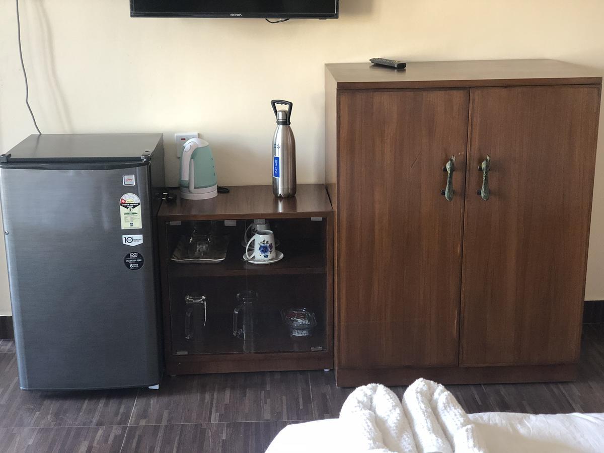 Hotel Guru Похара Екстериор снимка