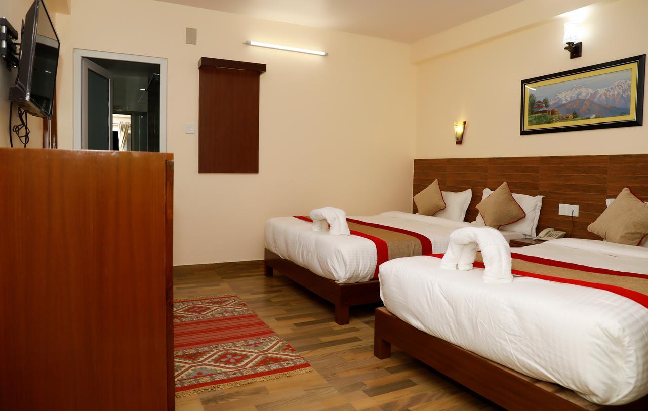 Hotel Guru Похара Екстериор снимка