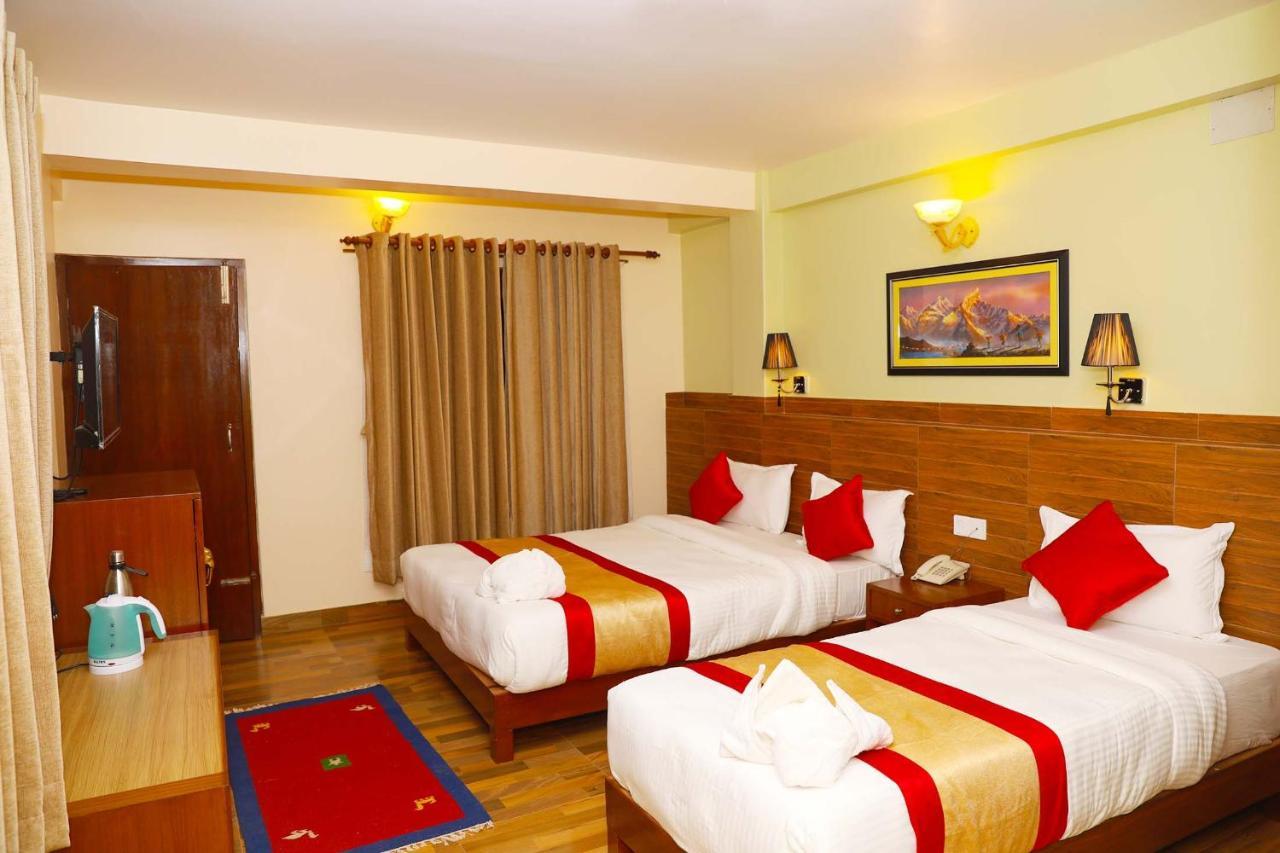 Hotel Guru Похара Екстериор снимка