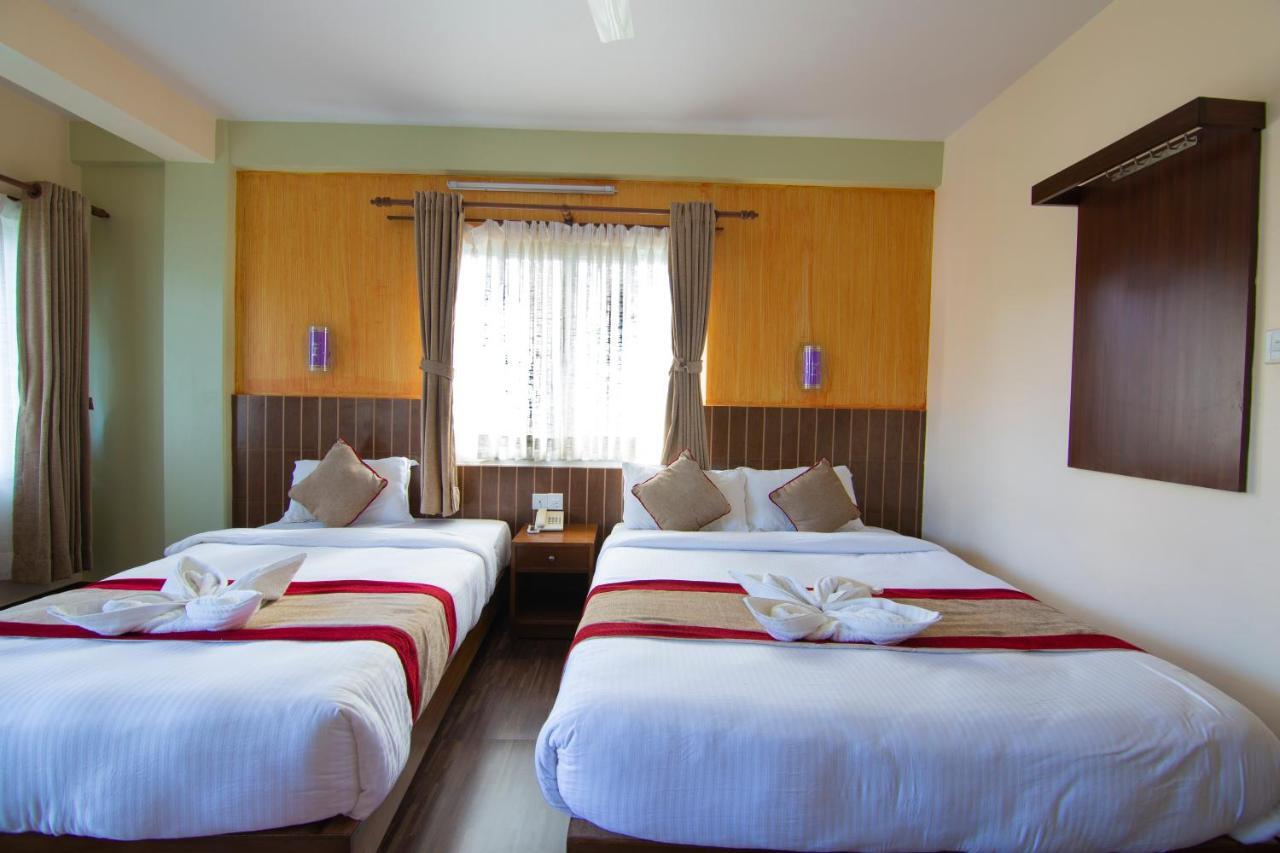 Hotel Guru Похара Екстериор снимка